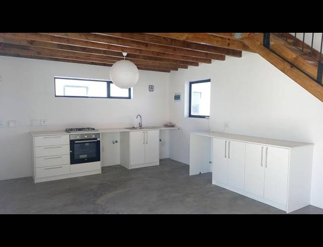 2 BEDROOM HOUSE FOR SALE IN BRITANNIA BAY